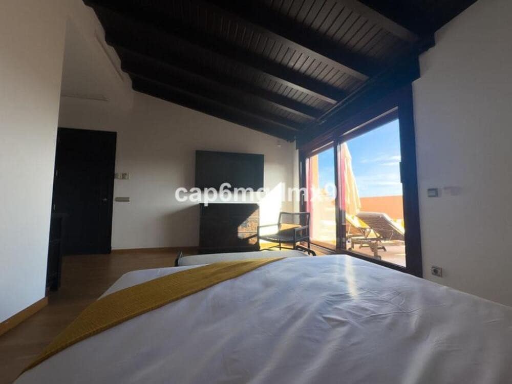 Penthouse de 3 chambres à louer à Marbella avec piscine garage - 12 000 € (Ref: 8864265)