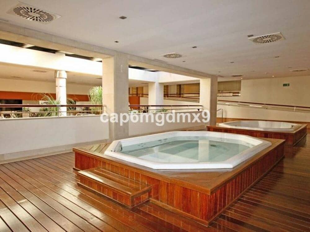 Penthouse de 3 chambres à louer à Marbella avec piscine garage - 12 000 € (Ref: 8864265)