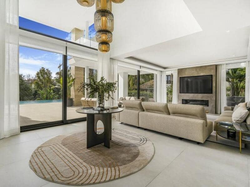 6 sypialnia Willa na sprzedaż w Marbella z basenem garażem - 6 500 000 € (Ref: 8879282)