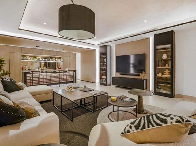 6 slaapkamer Villa te koop in Lomas De Marbella, Marbella met zwembad garage - € 6.500.000 (Ref: 8879282)