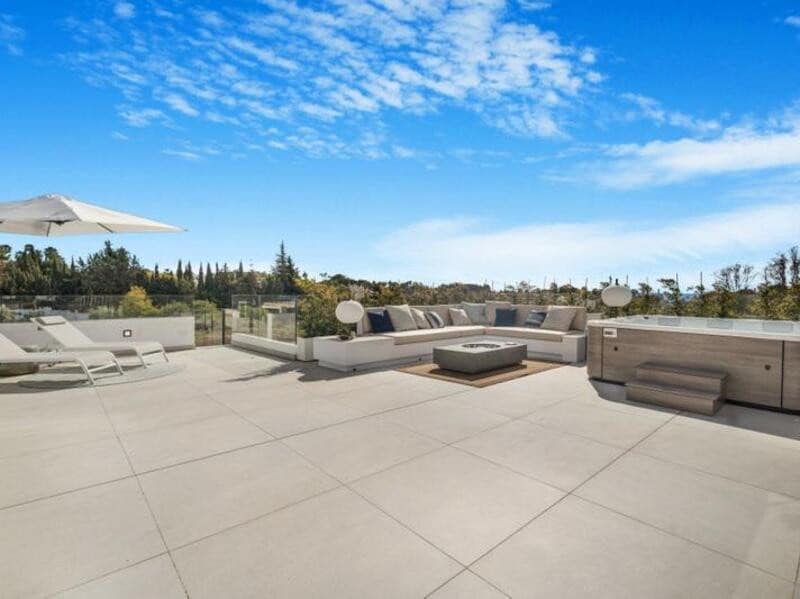 6 sypialnia Willa na sprzedaż w Marbella z basenem garażem - 6 500 000 € (Ref: 8879282)