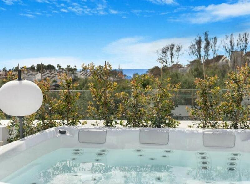 6 sypialnia Willa na sprzedaż w Marbella z basenem garażem - 6 500 000 € (Ref: 8879282)