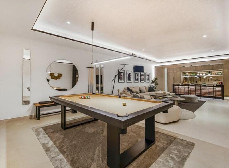 6 sypialnia Willa na sprzedaż w Marbella z basenem garażem - 6 500 000 € (Ref: 8879282)