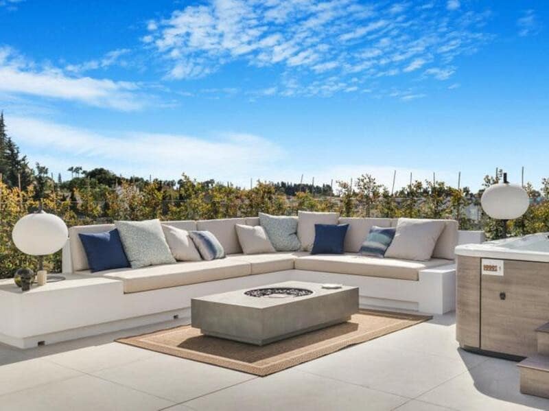 6 sypialnia Willa na sprzedaż w Marbella z basenem garażem - 6 500 000 € (Ref: 8879282)