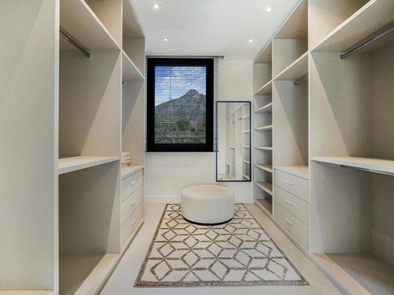 6 sypialnia Willa na sprzedaż w Marbella z basenem garażem - 6 500 000 € (Ref: 8879282)