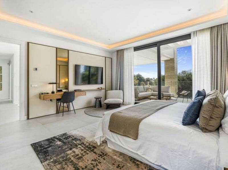 6 sypialnia Willa na sprzedaż w Marbella z basenem garażem - 6 500 000 € (Ref: 8879282)