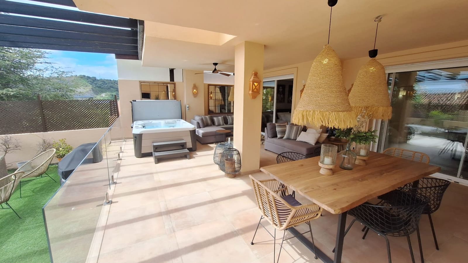 2 soveværelse Lejlighed til leje i Marbella med swimmingpool garage - € 4.500 (Ref: 8883881)