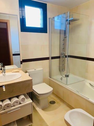 Apartamento de 3 habitaciones en La Cala de Mijas, Mijas en venta con piscina garaje - 425.000 € (Ref: 8885607)