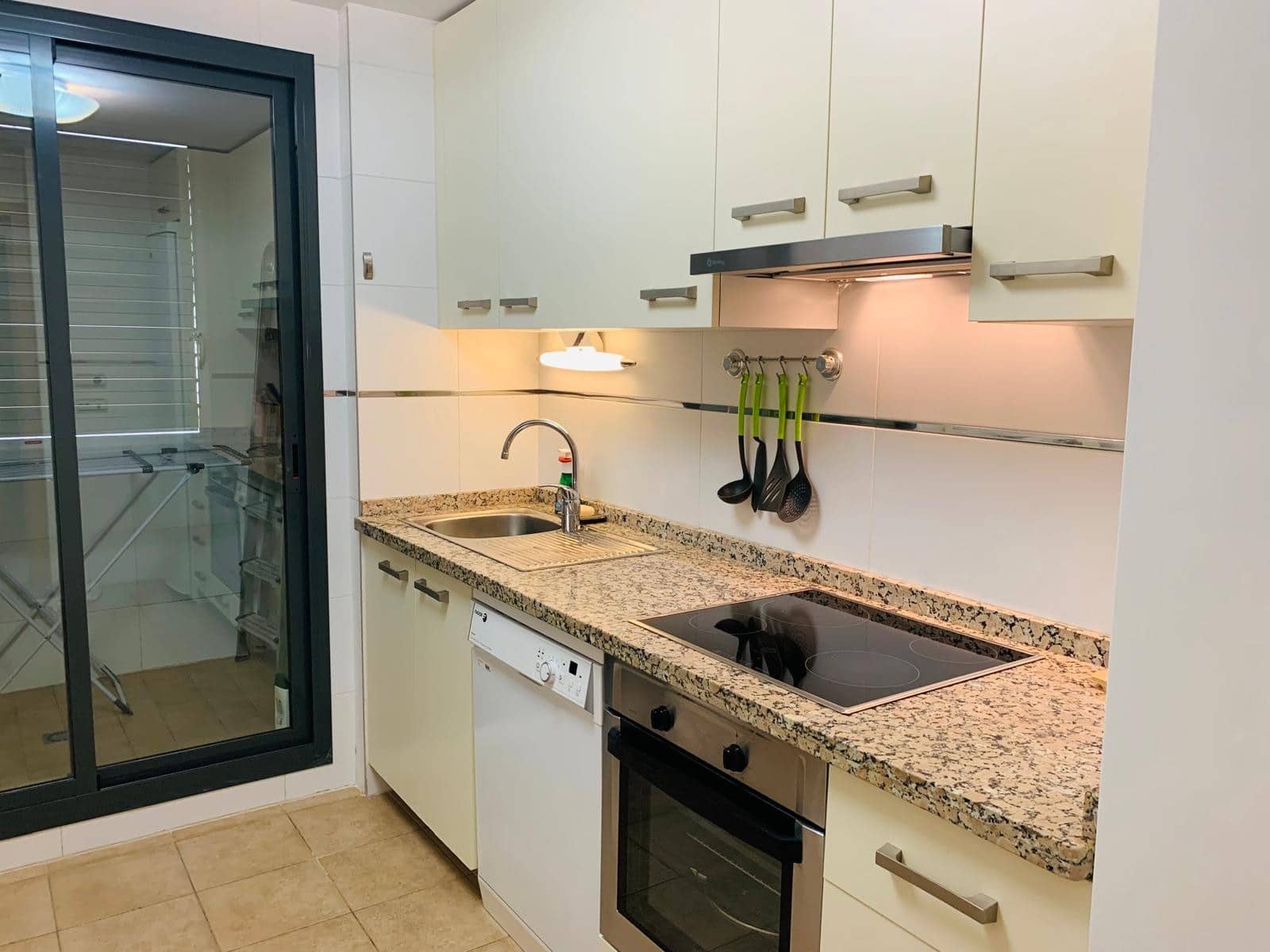 Apartamento de 3 habitaciones en La Cala de Mijas en venta con piscina garaje - 425.000 € (Ref: 8885607)