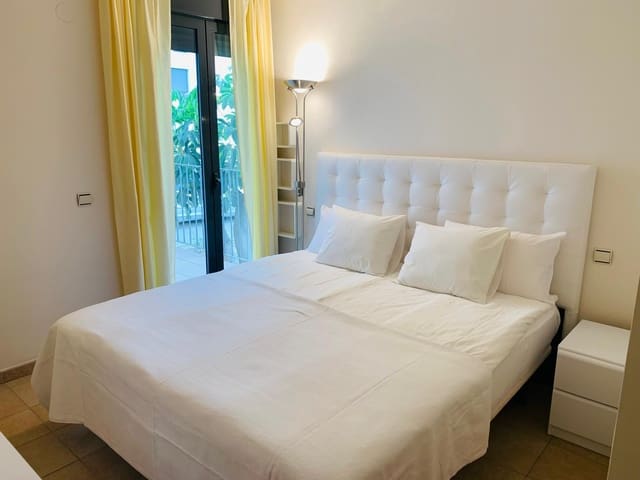 Apartamento de 3 habitaciones en La Cala de Mijas, Mijas en venta con piscina garaje - 425.000 € (Ref: 8885607)