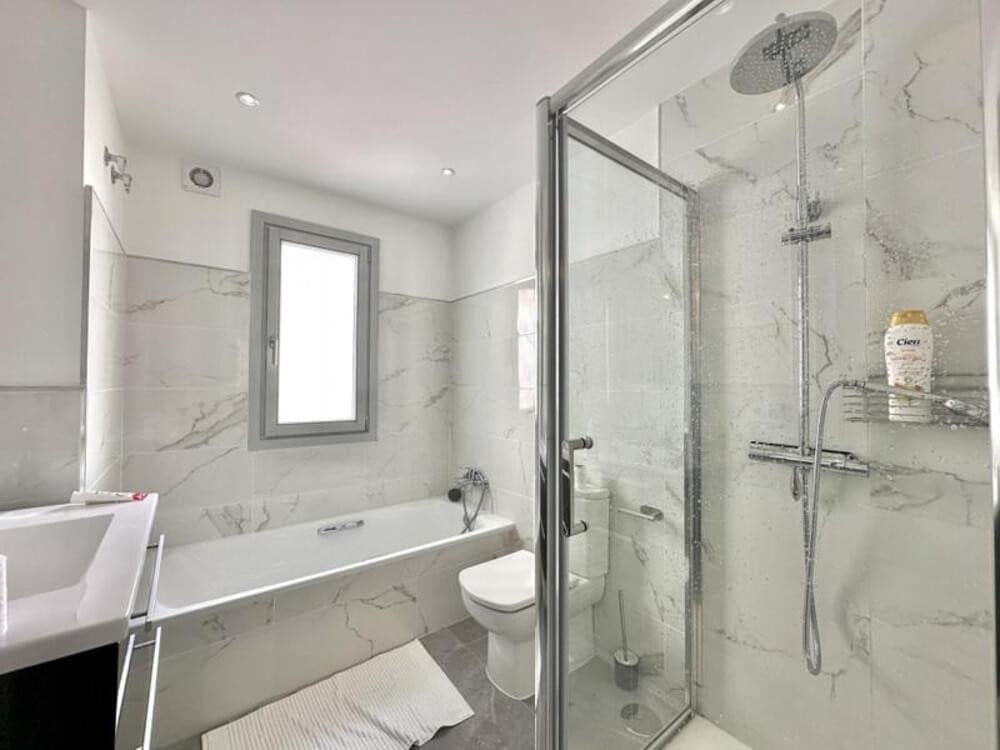 4 quarto Casa em Banda para venda em El Paraiso com piscina garagem - 675 000 € (Ref: 8885609)