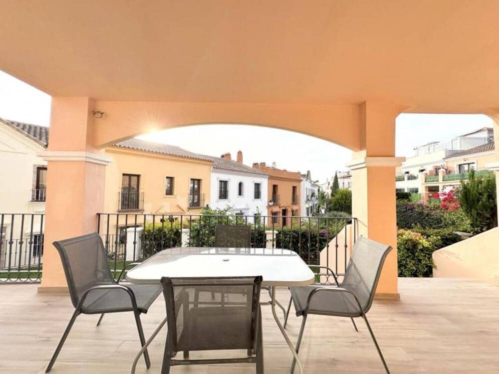 4 quarto Casa em Banda para venda em El Paraiso com piscina garagem - 675 000 € (Ref: 8885609)