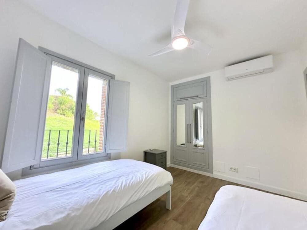 4 quarto Casa em Banda para venda em El Paraiso com piscina garagem - 675 000 € (Ref: 8885609)