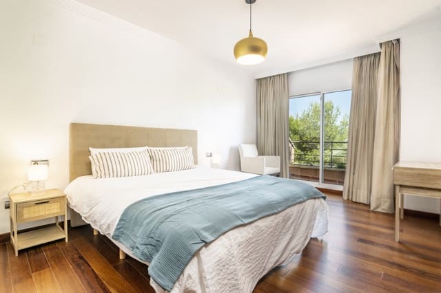 4 quarto Apartamento para venda em Los Naranjos, Marbella com piscina garagem - 1 250 000 € (Ref: 8901644)