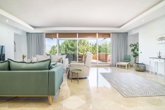 4 soveværelse Lejlighed til salg i Los Naranjos, Marbella med swimmingpool garage - € 1.250.000 (Ref: 8901644)