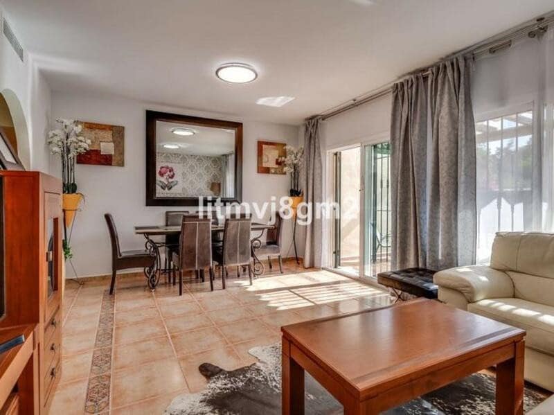 3 soveværelse Byhus til salg i Sitio de Calahonda med swimmingpool garage - € 510.000 (Ref: 8904956)