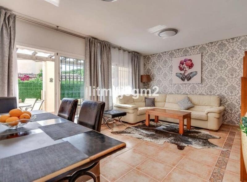 3 bedroom Townhouse for rent in Sitio de Calahonda with pool garage - € 2,400 (Ref: 8904957)