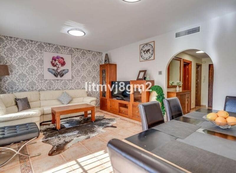 3 bedroom Townhouse for rent in Sitio de Calahonda with pool garage - € 2,400 (Ref: 8904957)