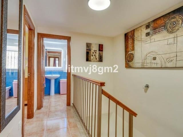 3 sypialnia Dom do wynajęcia w Sitio de Calahonda, Mijas z basenem garażem - 2 400 € (Ref: 8904957)