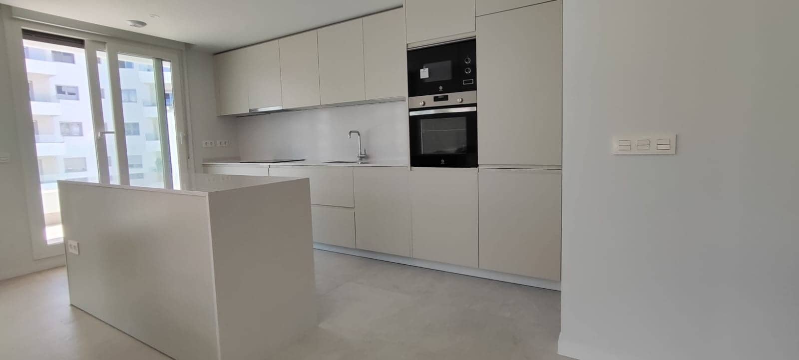 2 makuuhuone Huoneisto vuokrattavana paikassa Marbella mukana uima-altaan 
autotalli - 2 500 € (Ref: 8904958)