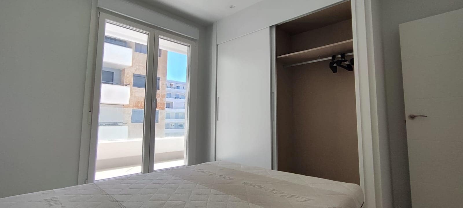 2 makuuhuone Huoneisto vuokrattavana paikassa Marbella mukana uima-altaan 
autotalli - 2 500 € (Ref: 8904958)
