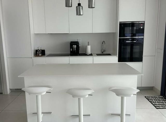 2 bedroom Apartment for rent in El Higuerón, Fuengirola with pool garage - € 2,400 (Ref: 8910752)