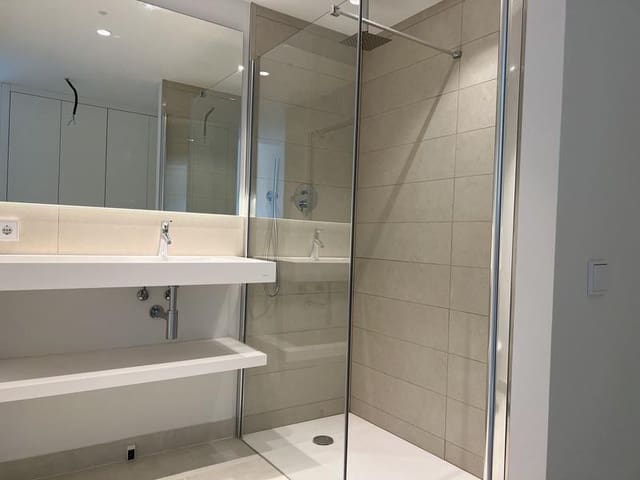 2 bedroom Apartment for rent in El Higuerón, Fuengirola with pool garage - € 2,400 (Ref: 8910752)