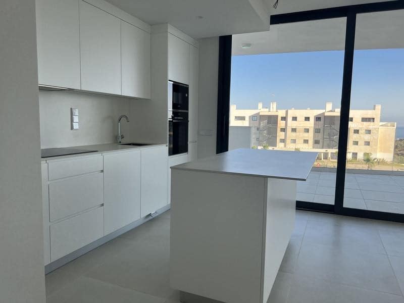 2 slaapkamer Appartement te huur in Fuengirola met zwembad garage - € 2.400 (Ref: 8910752)
