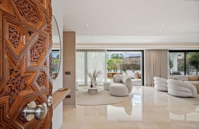 5 soveværelse Villa til salg i La Dama de Noche - La Alzambra, Marbella med swimmingpool garage - € 3.650.000 (Ref: 8912564)