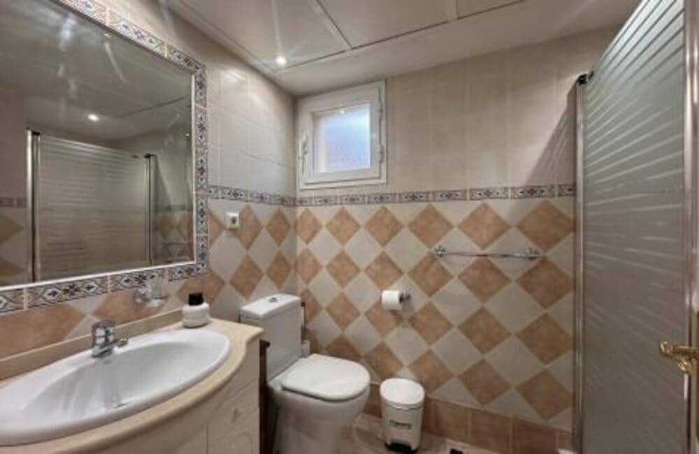 4 sypialnia Dom blizniak do wynajęcia w Marbella z basenem garażem - 3 000 € (Ref: 8914674)