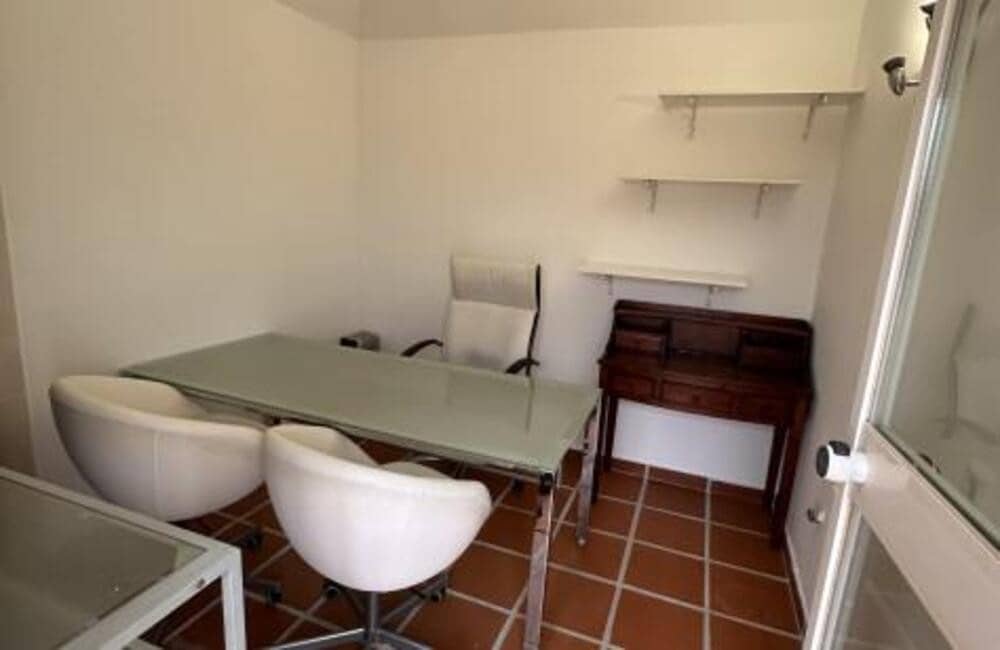 4 sypialnia Dom blizniak do wynajęcia w Marbella z basenem garażem - 3 000 € (Ref: 8914674)