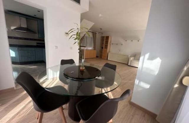 4 slaapkamer Halfvrijstaande villa te huur in Rodeo Alto - Guadaiza - La Campana, Marbella met zwembad garage - € 3.500 (Ref: 8914674)