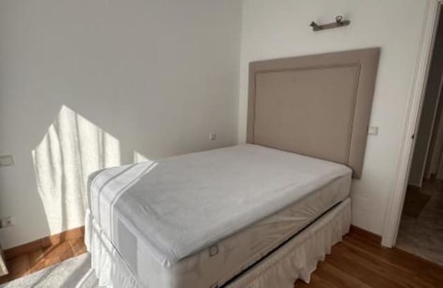 4 slaapkamer Halfvrijstaande villa te huur in Rodeo Alto - Guadaiza - La Campana, Marbella met zwembad garage - € 3.500 (Ref: 8914674)