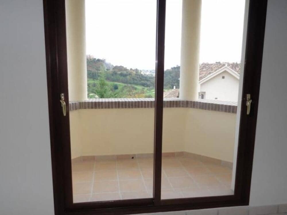 5 soveværelse Villa til leje i Los Arqueros med swimmingpool garage - € 8.500 (Ref: 8914675)