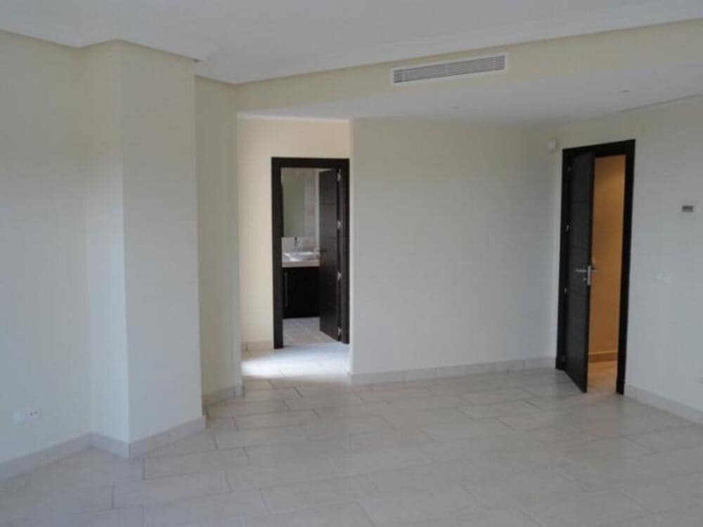 5 soveværelse Villa til leje i Los Arqueros med swimmingpool garage - € 8.500 (Ref: 8914675)