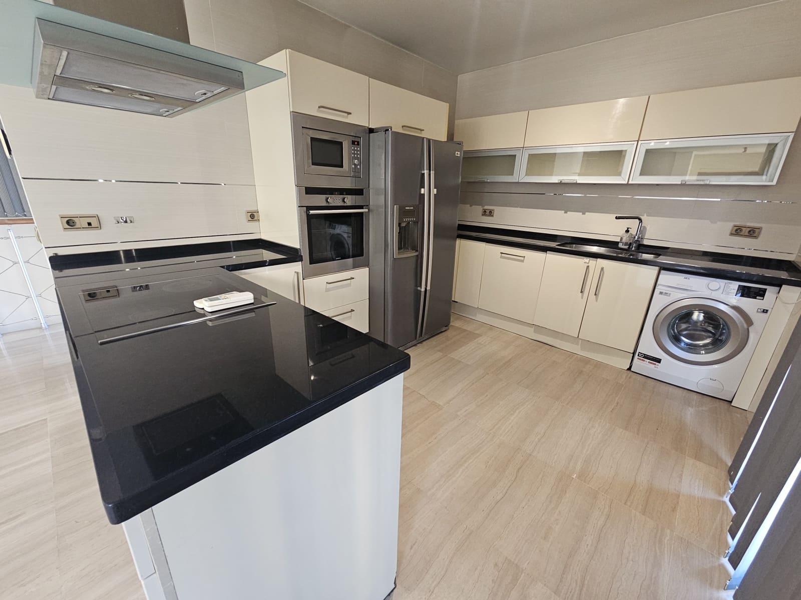 3 soveværelse Villa til leje i Riviera del Sol med garage - € 3.600 (Ref: 8920917)