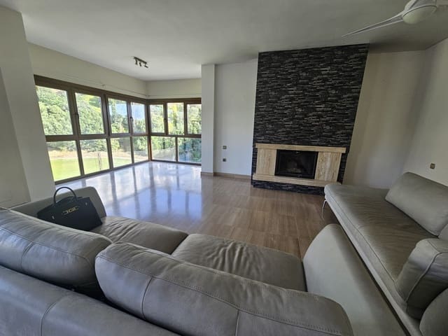Villa/Maison de 3 chambres à louer à Riviera del Sol, Mijas avec piscine garage - 3 600 € (Ref: 8920917)