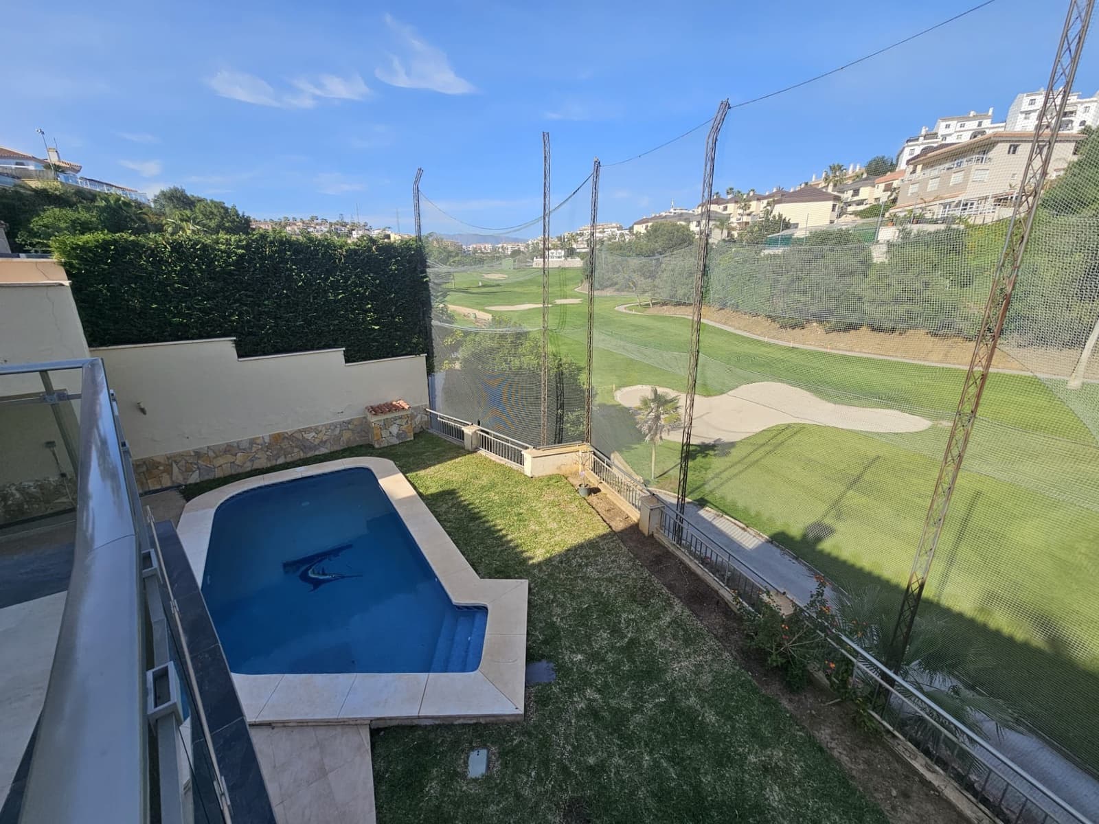 Villa/Maison de 3 chambres à louer à Riviera del Sol avec piscine garage - 3 600 € (Ref: 8920917)