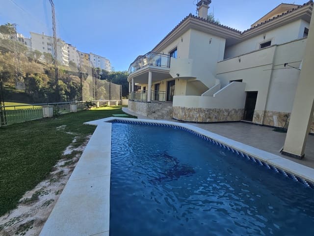 Villa/Maison de 3 chambres à louer à Riviera del Sol, Mijas avec piscine garage - 3 600 € (Ref: 8920917)