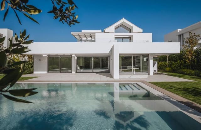 5 makuuhuone Huvila myytävänä paikassa El Paraiso, Estepona mukana uima-altaan 
autotalli - 2 485 000 € (Ref: 8923403)