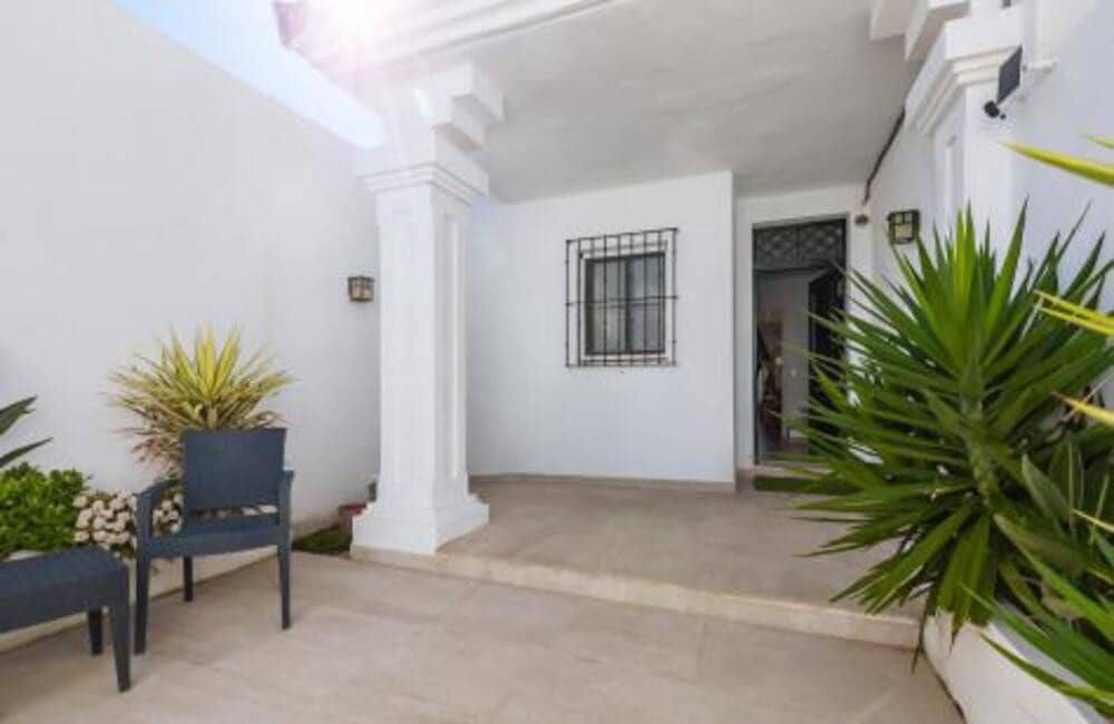 3 soveværelse Byhus til salg i San Pedro de Alcantara med swimmingpool garage - € 1.499.990 (Ref: 8923404)