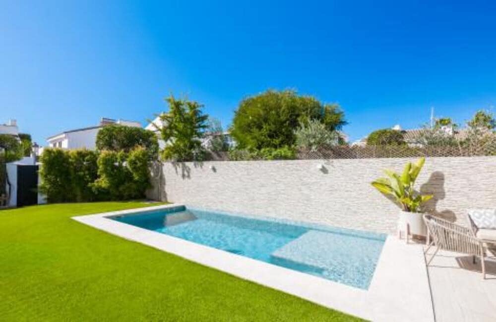 3 soveværelse Byhus til salg i San Pedro de Alcantara med swimmingpool garage - € 1.499.990 (Ref: 8923404)