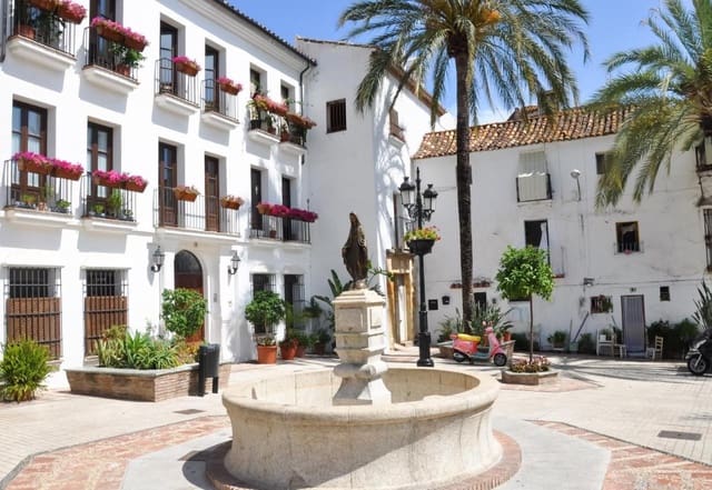3 chambre Maison de Ville à vendre à Casco Antiguo, Marbella avec garage - 1 400 000 € (Ref: 8928332)
