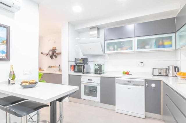3 soveværelse Byhus til salg i Casco Antiguo, Marbella med garage - € 1.400.000 (Ref: 8928332)