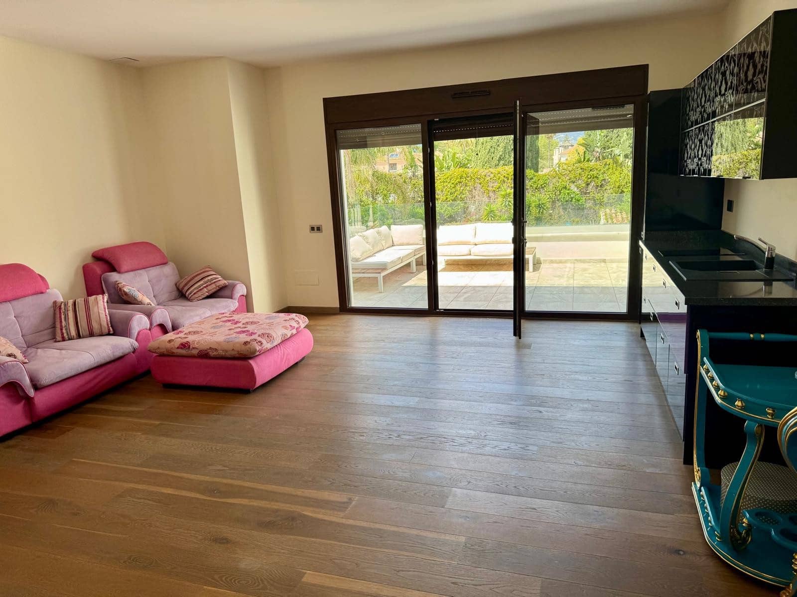 6 slaapkamer Villa voor vakantieverhuur in San Pedro de Alcantara met zwembad garage - € 10.000 (Ref: 8931790)