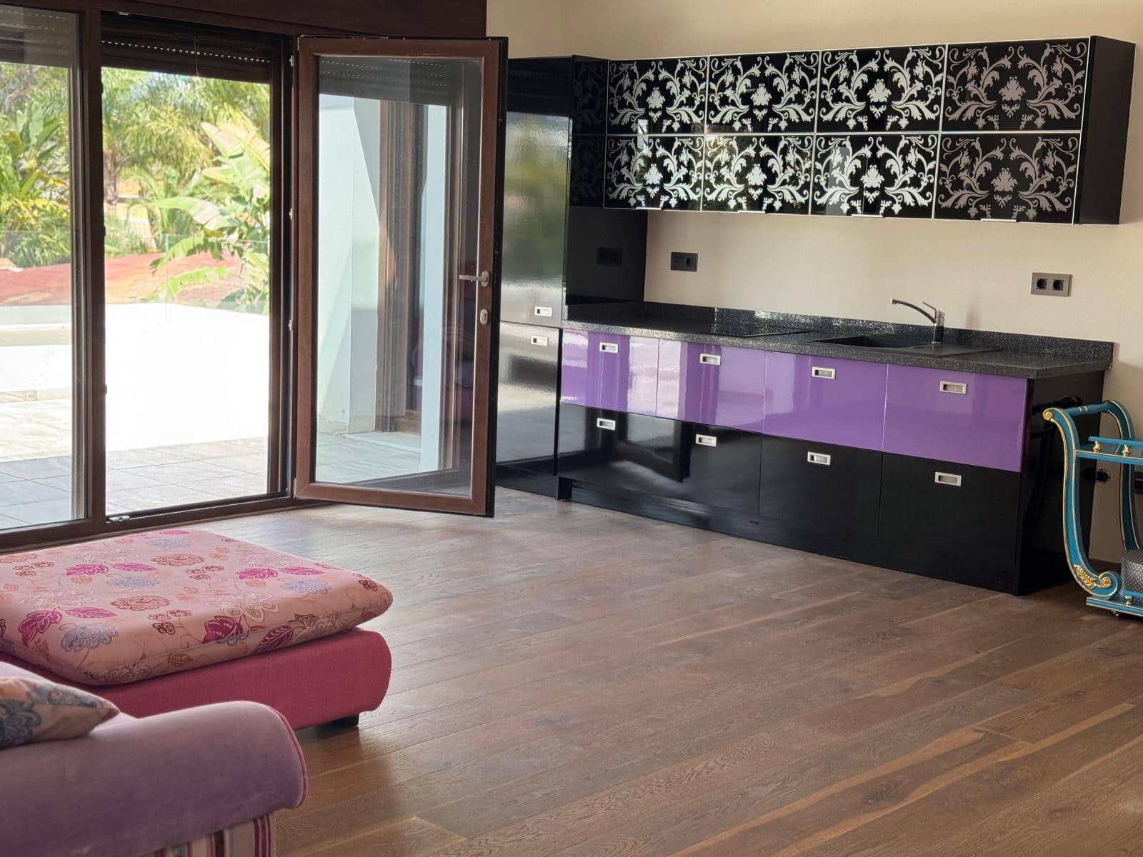 6 slaapkamer Villa voor vakantieverhuur in San Pedro de Alcantara met zwembad garage - € 10.000 (Ref: 8931790)