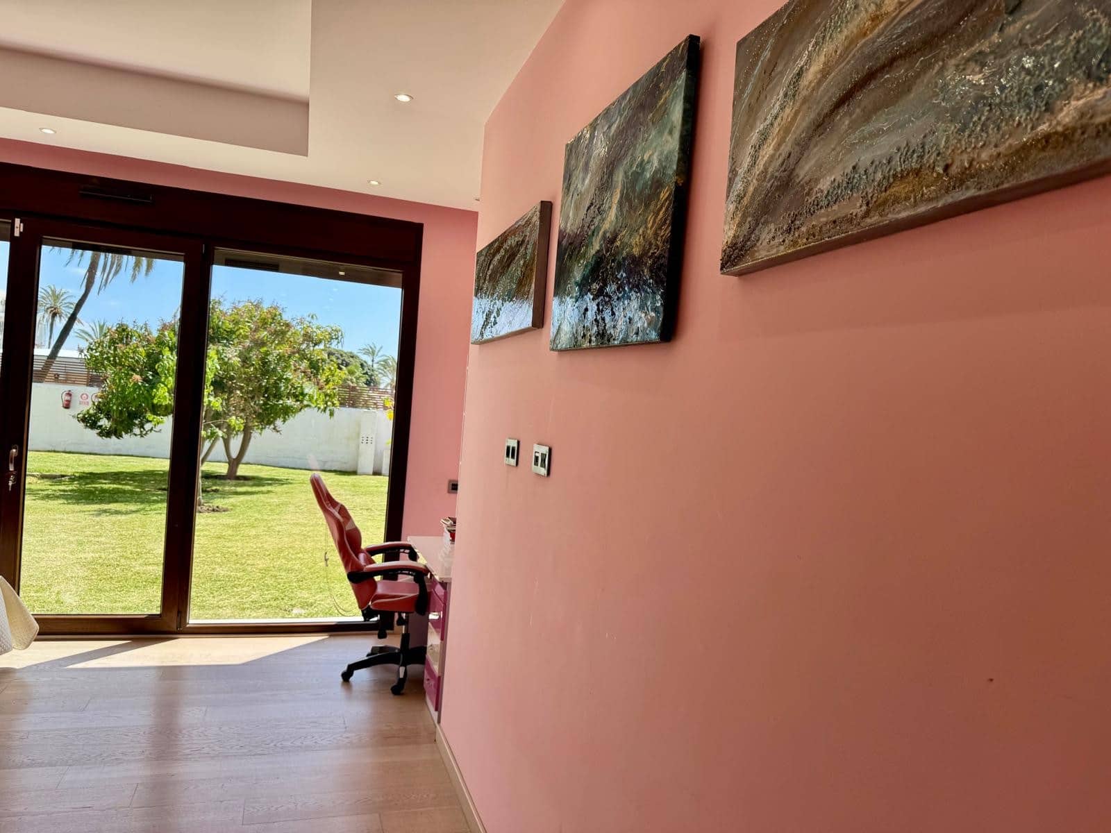 6 slaapkamer Villa voor vakantieverhuur in San Pedro de Alcantara met zwembad garage - € 10.000 (Ref: 8931790)