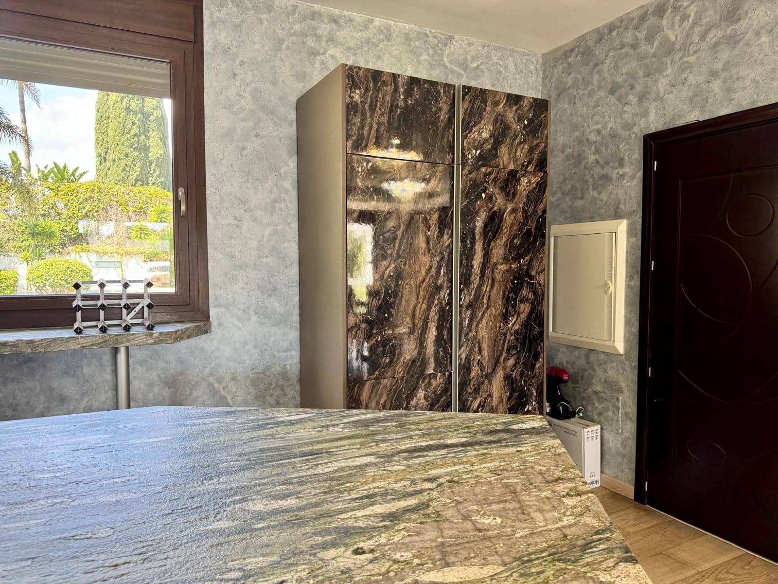 6 slaapkamer Villa voor vakantieverhuur in San Pedro de Alcantara met zwembad garage - € 10.000 (Ref: 8931790)