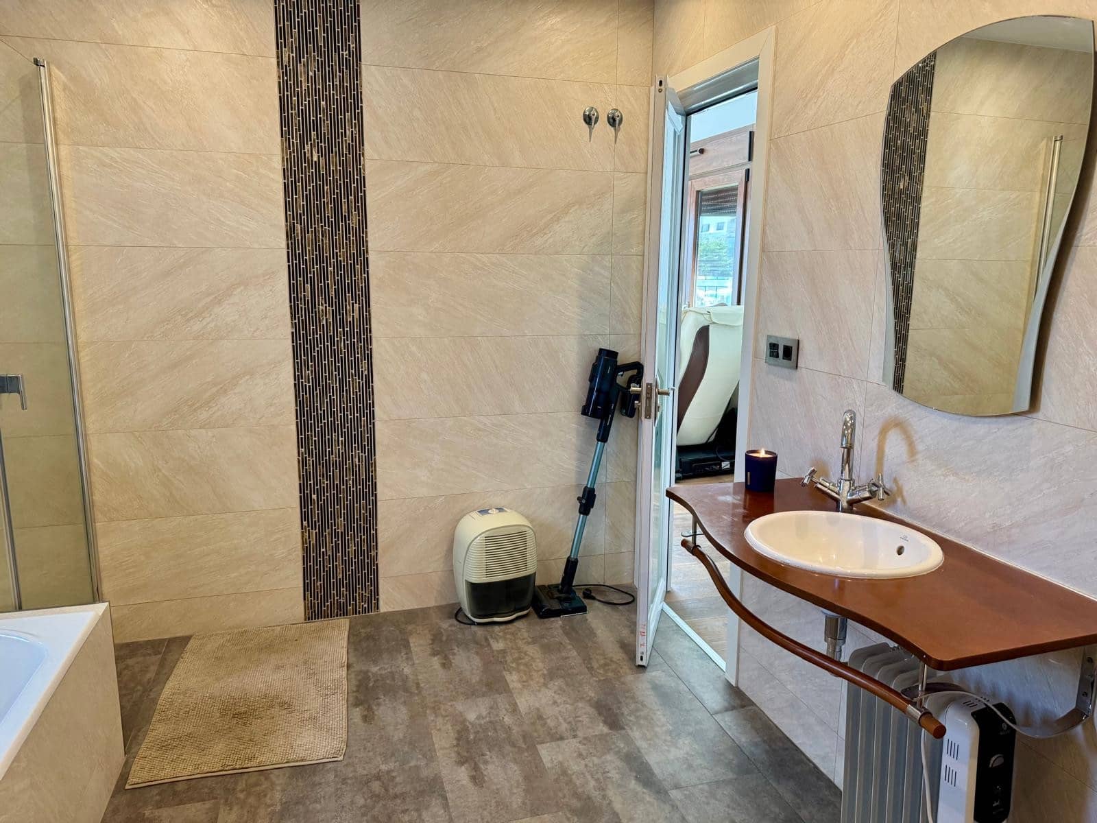 6 slaapkamer Villa voor vakantieverhuur in San Pedro de Alcantara met zwembad garage - € 10.000 (Ref: 8931790)