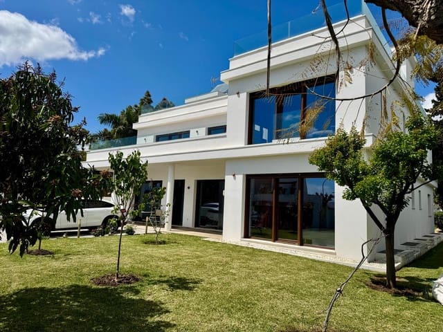 6 makuuhuone Huvila lomavuokrausta paikassa Nueva Alcántara, Marbella mukana uima-altaan 
autotalli - 10 000 € (Ref: 8931790)